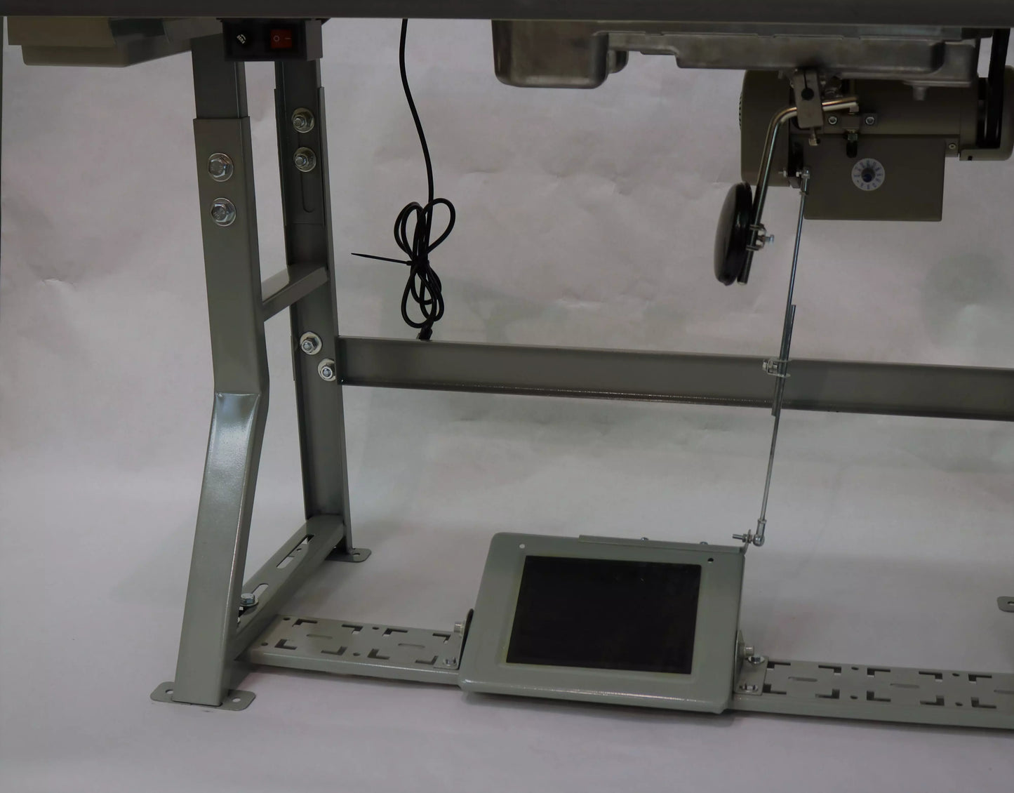 JUKI NA-11 Series 1-needle Top and Bottom-feed Lockstitch Machine with Double-capacity Hook With Table and Direct-drive Motor