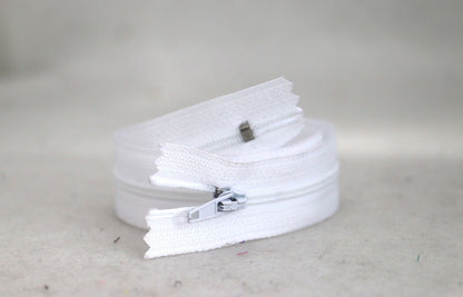 Nylon Coil Zippers #3,in a variety of colors and lengths.CHOOSE YOUR OPTIONS,USA