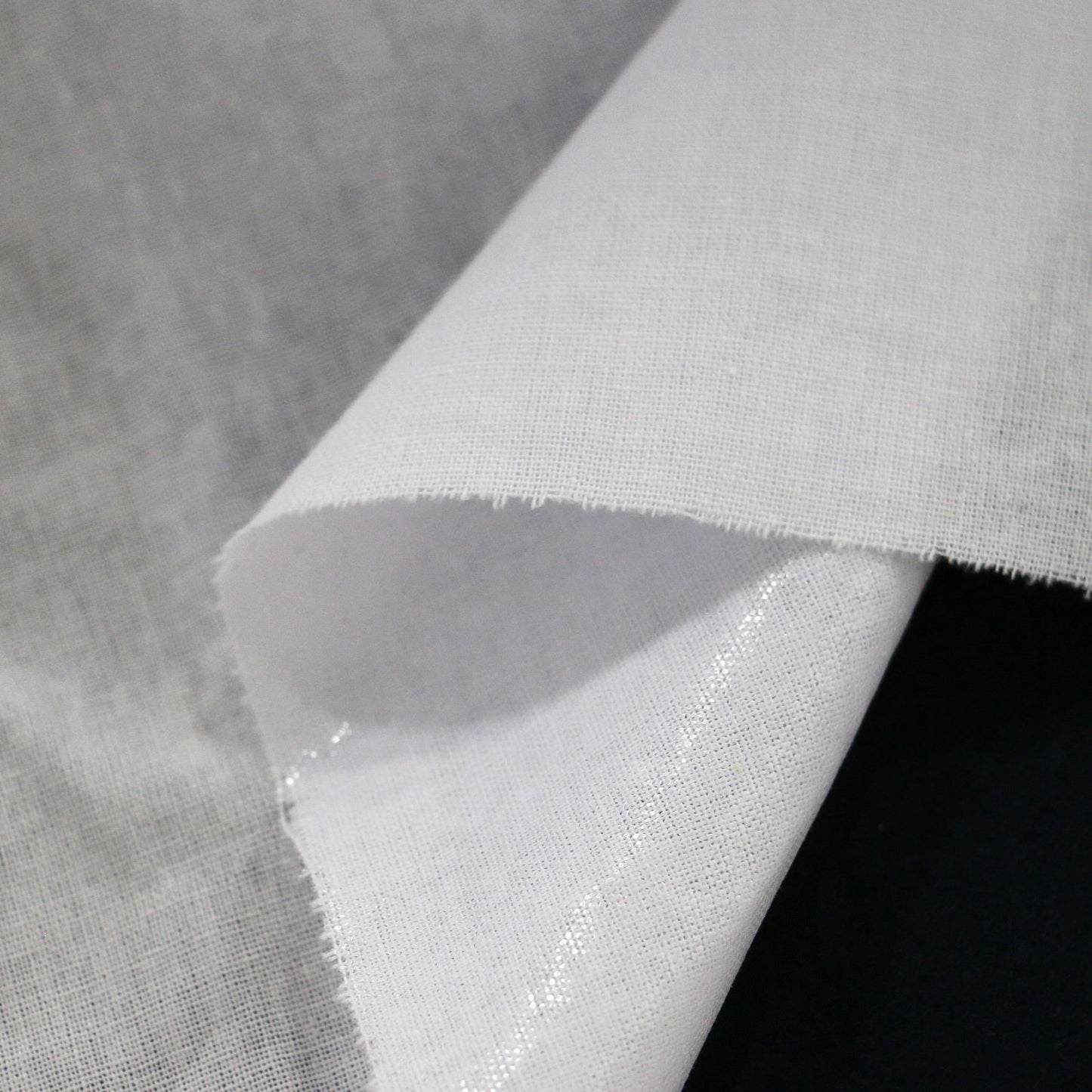 Fusible interfacing/interlining in 100% cotton heavyweight woven fabric (60" )