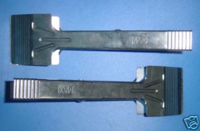 Cloth Clamp,Large: Jaws open approximately 5" with tension spring. (2.5" JAW)