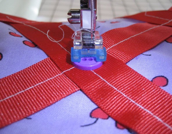 Button Sew SNAP-On Foot , WILL FIT ALL SNAP-ON & LOW SHANK SEWING MACHINES USA