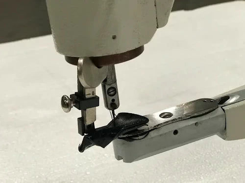 Yamata FY-2970 Cylinder-Arm Shoe Repair Machine   Industrial Mending & Patching Lockstitch