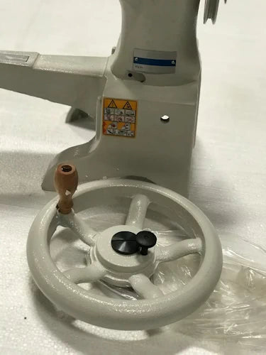 Yamata FY-2970 Cylinder-Arm Shoe Repair Machine   Industrial Mending & Patching Lockstitch