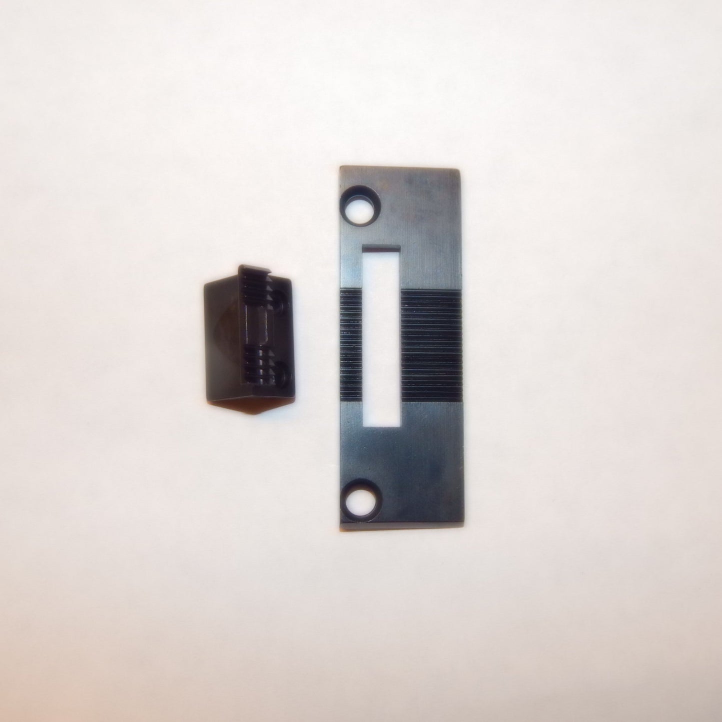 Consew 225 226 Singer 111W 111G Needle Plate/Feed Dog #240144#264510