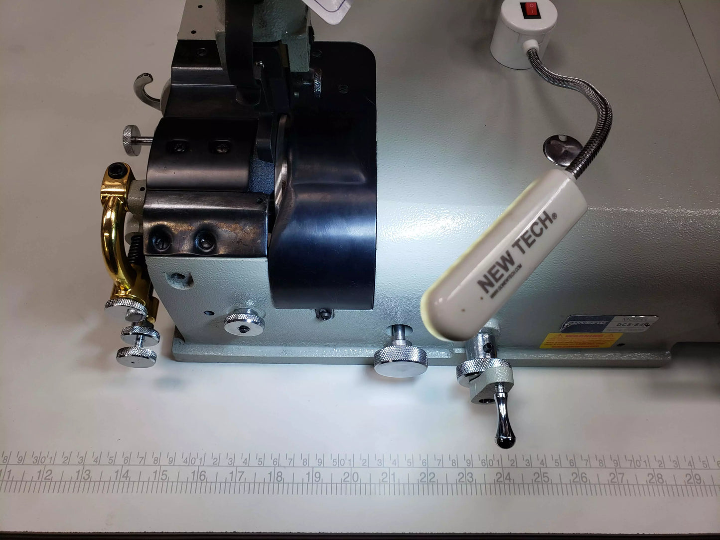 Consew DCS-S4 Industrial Leather Skiving Industrial Sewing Machine