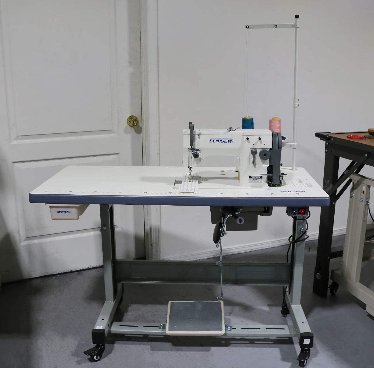 Consew CN2053R-2A 3-Step Zig-Zag Industrial Sewing Machine with Table and Servo Motor