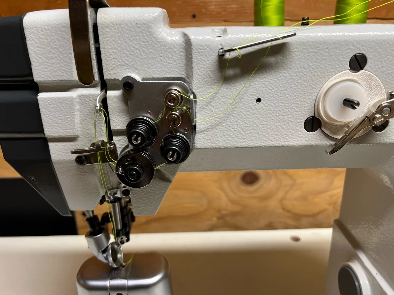 New-Tech GC-9920D High-Speed Post-Bed Industrial Sewing Machine