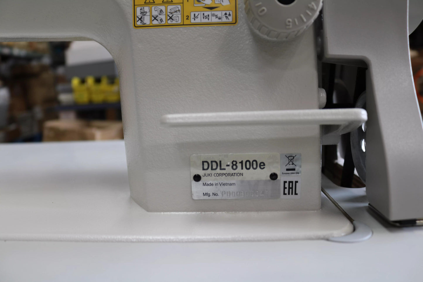 JUKI DDL-8100E High-Speed Single-Needle Lockstitch Industrial Sewing Machine With Table and Servo Motor