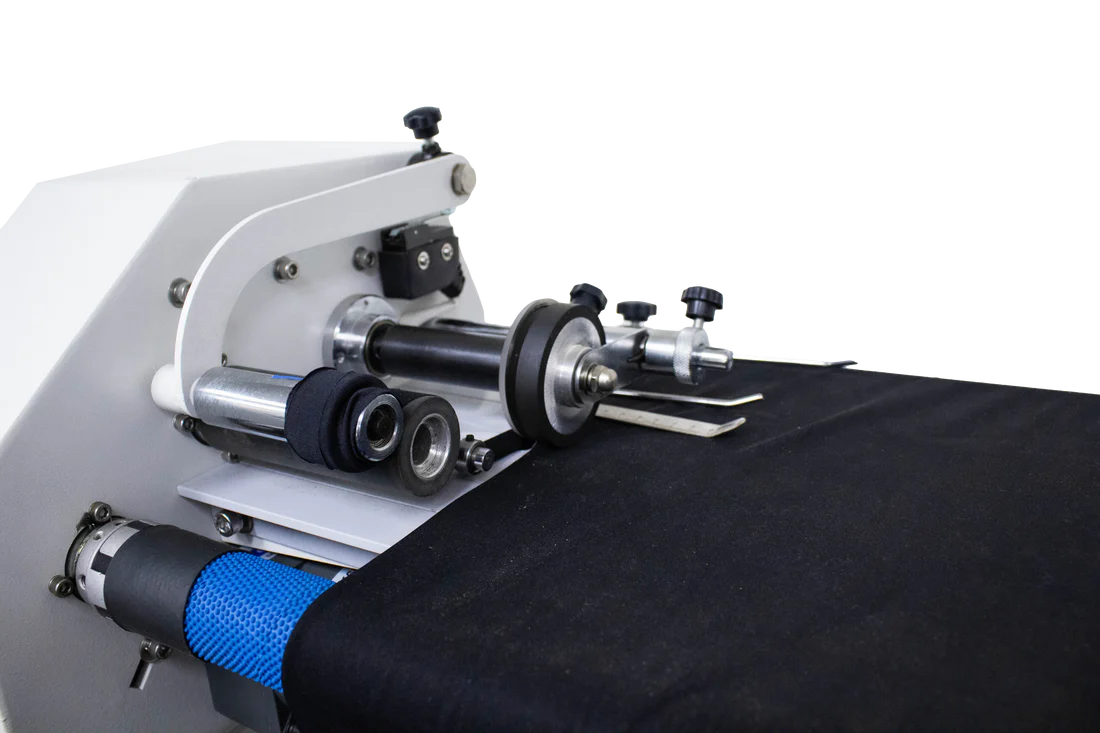 New-Tech NT-911 Industrial Automatic Bias Cutting Machine for Knitted Ribbons