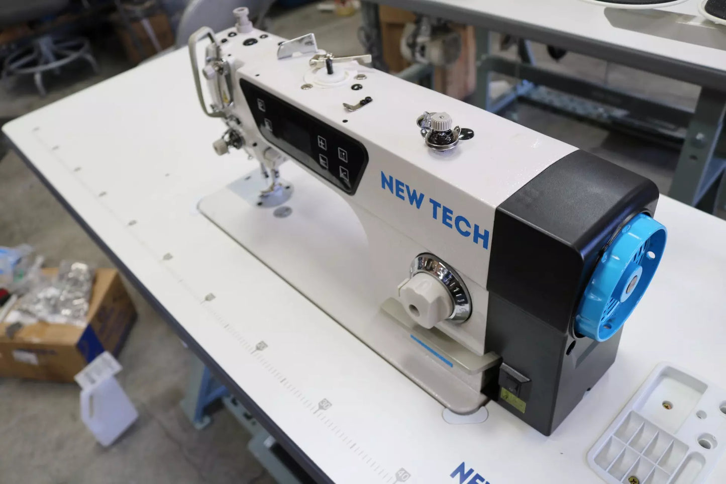 New-Tech GC-8700-D Direct-Drive High-Speed Single Needle Lockstitch Industrial Sewing Machine – Complete Set with Table & Integrated Servo Motor