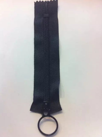 #5 Black Nylon Coil Zippers With Ring Pull - 5"